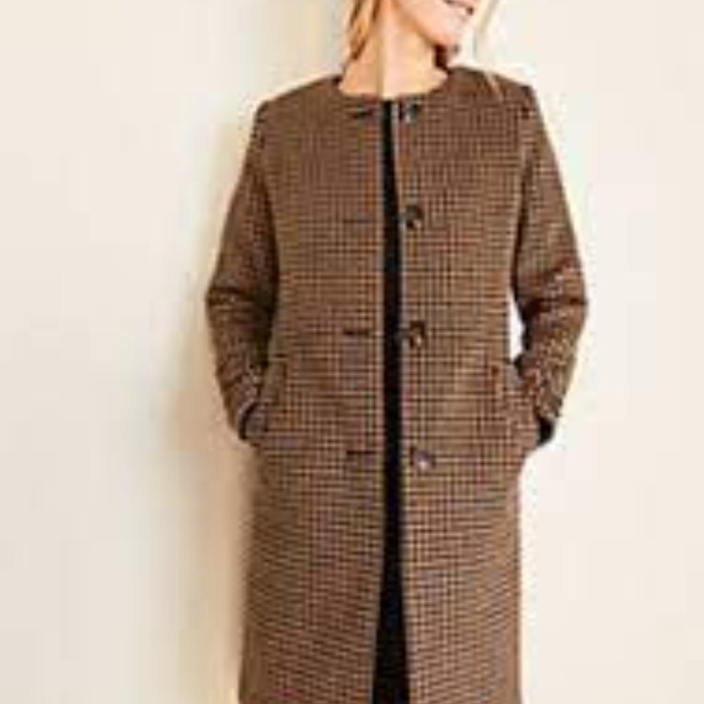 Brand new, never-been-worn houndstooth jewel neck coat